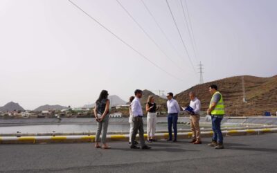 El Cabildo invierte 2,4 millones en la instalación de la planta fotovoltaica flotante de la balsa de Valle San Lorenzo